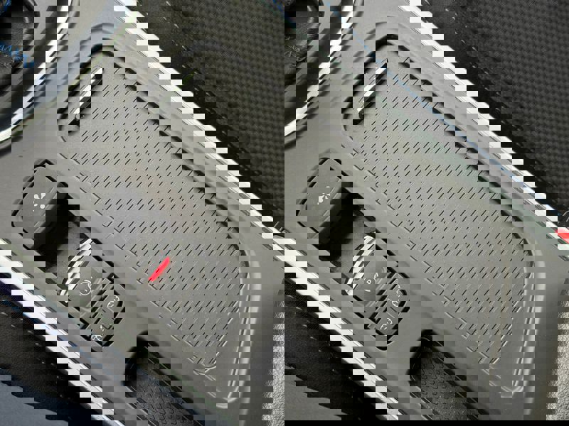 Image Renault MEGANE IV BERLINE 5 PTES. 1.6 TCe 205 GT Full leds GPS Caméra Bose Bluetooth Régul adapt Clim auto Gtie 1 an 